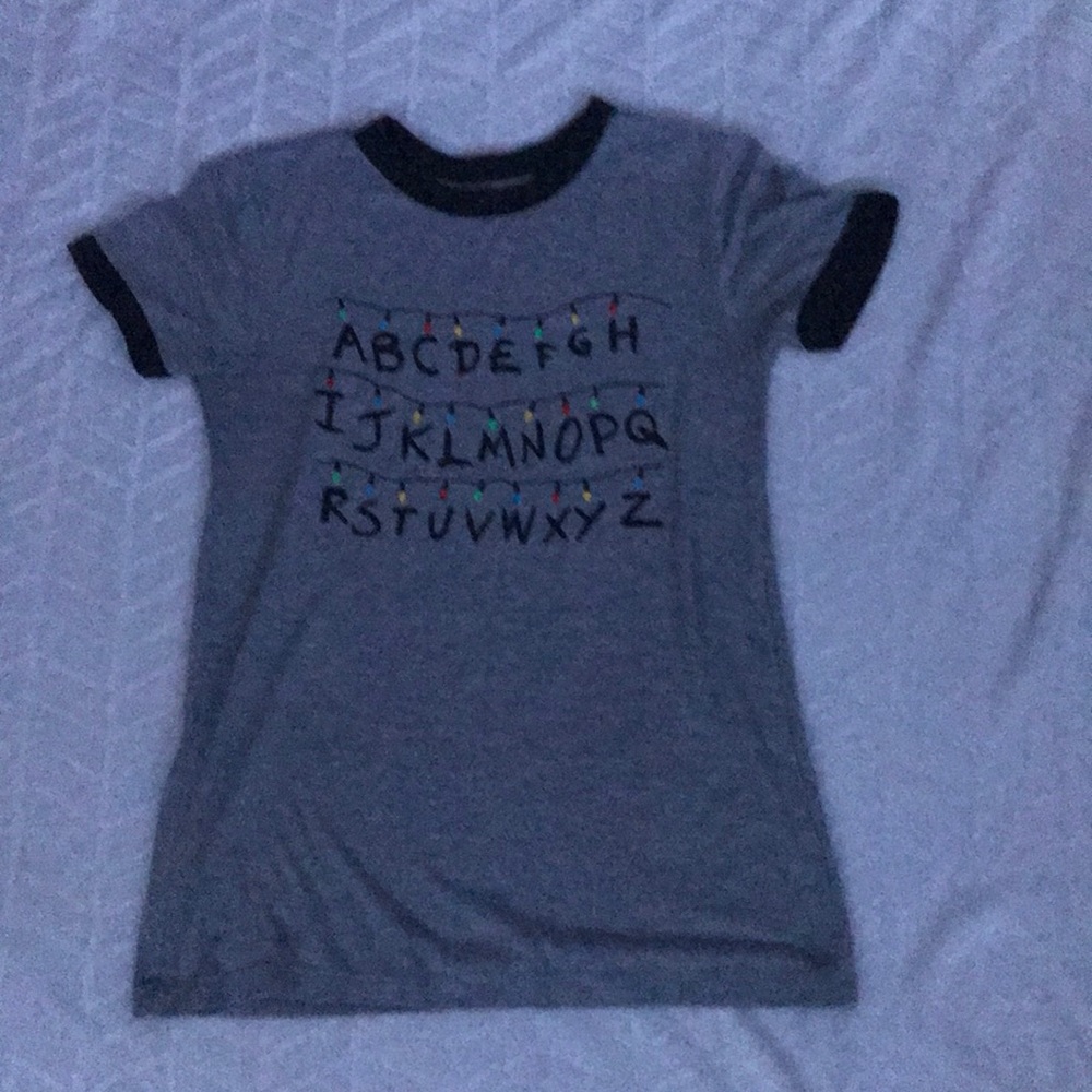 Stranger things t-shirt💞